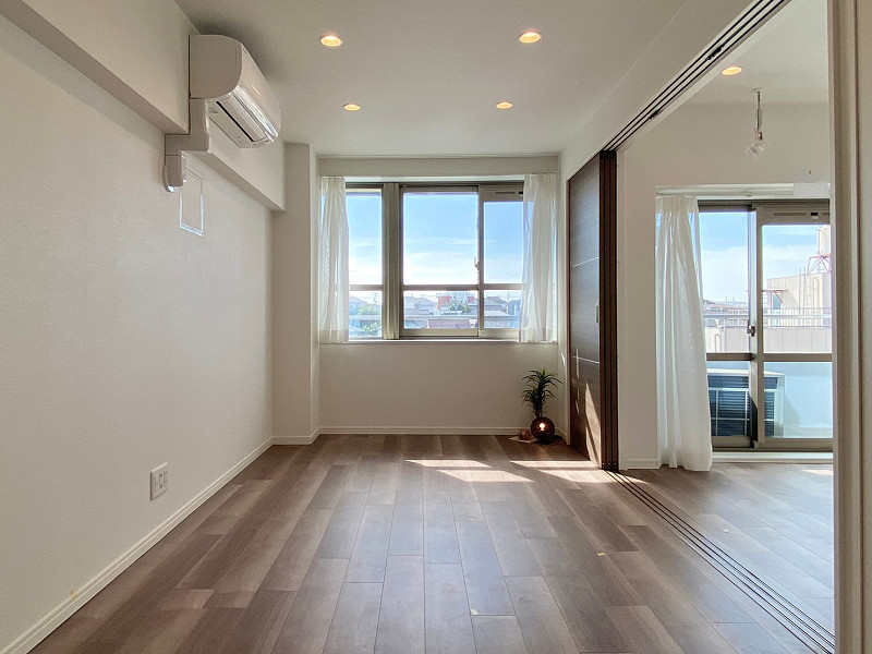 ワールドパレス